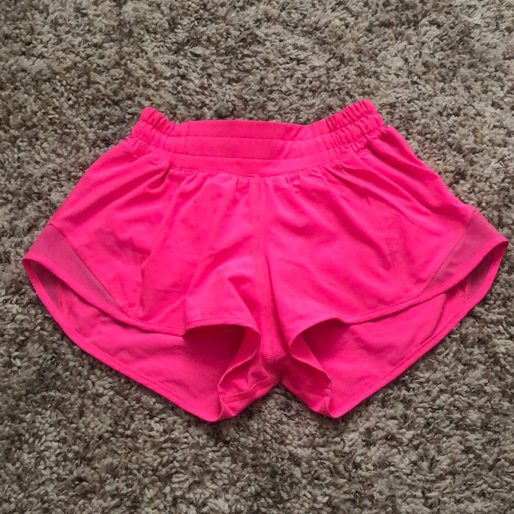 Lululemon hotty hot 2.5 highlight pink size 0